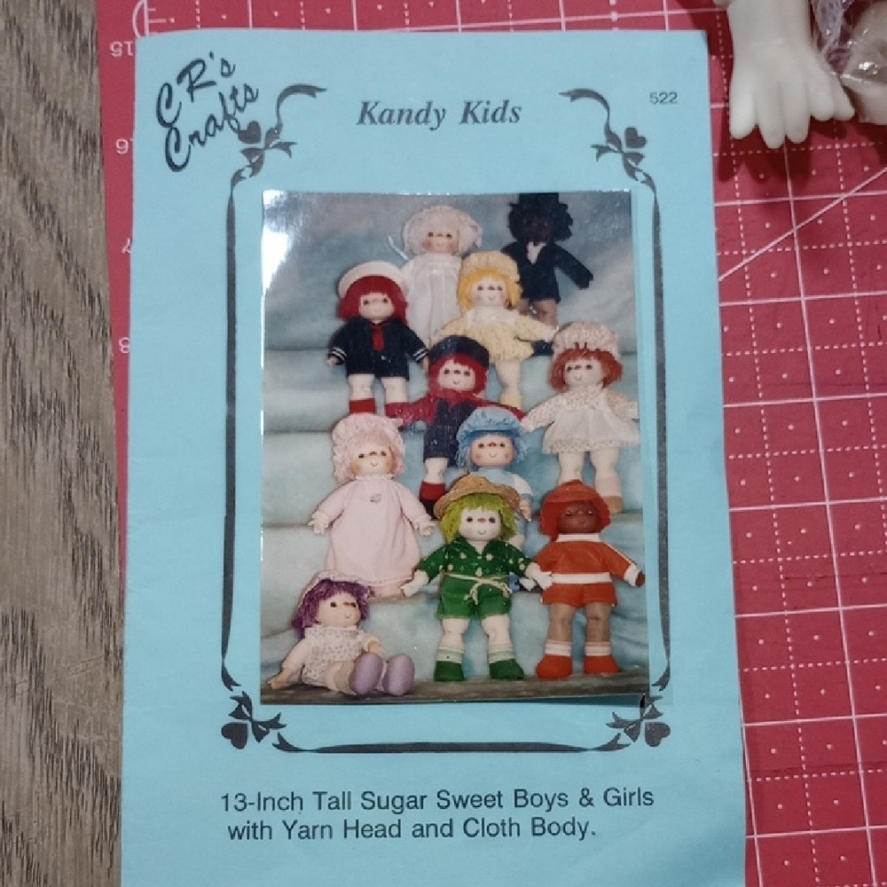 8 Colorful Doll Heads For Sewing - Picture 2 of 15